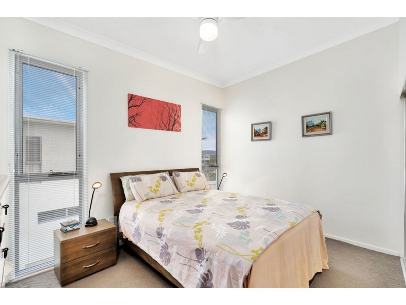 68/5074 Emerald Island Drive, Carrara QLD 4211
