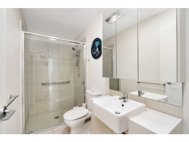 68/5074 Emerald Island Drive, Carrara QLD 4211