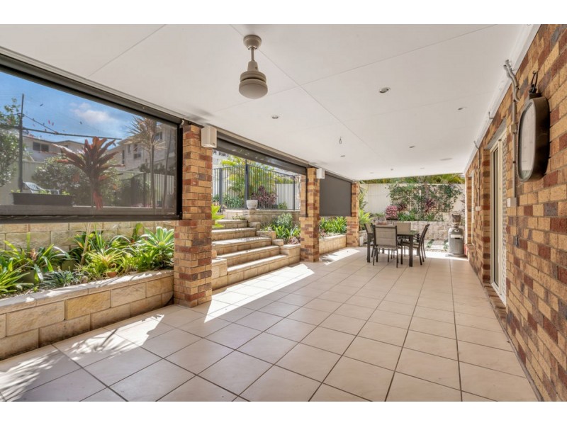 4 Mercure Place, Highland Park QLD 4211