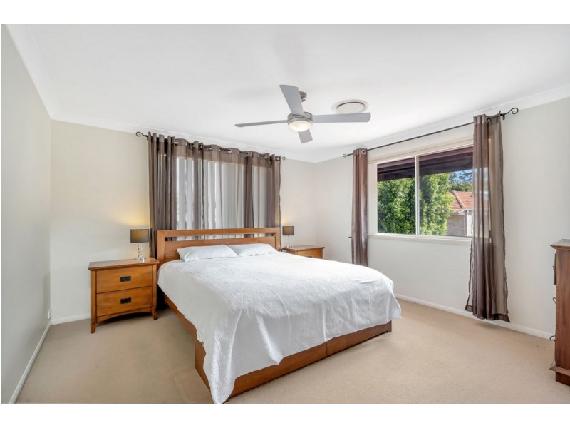 4 Mercure Place, Highland Park QLD 4211