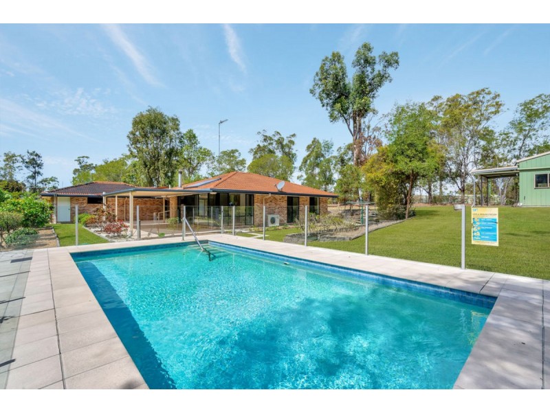 2 Lawnhill Drive, Nerang QLD 4211