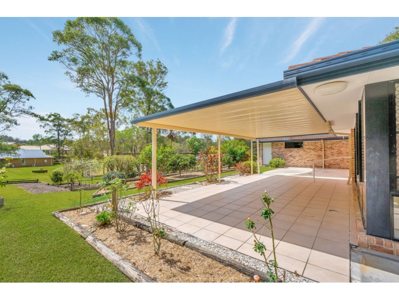 2 Lawnhill Drive, Nerang QLD 4211