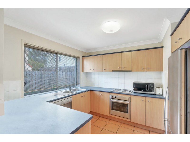 44/74 Universal Street, Pacific Pines QLD 4211