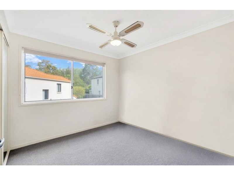 44/74 Universal Street, Pacific Pines QLD 4211