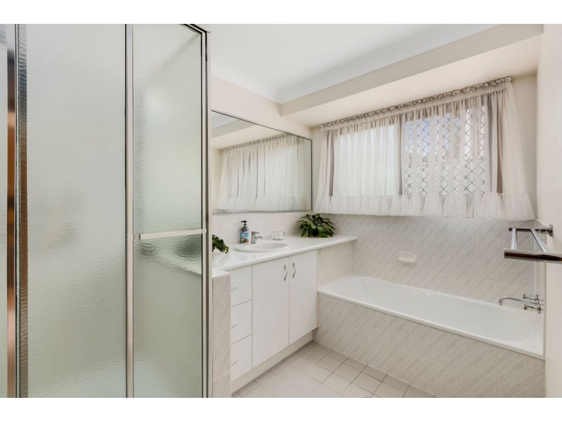 5 Meranti Court, Nerang QLD 4211