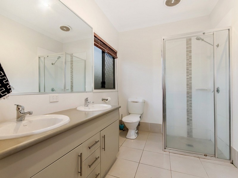 8 Parrot Court, Gilston QLD 4211