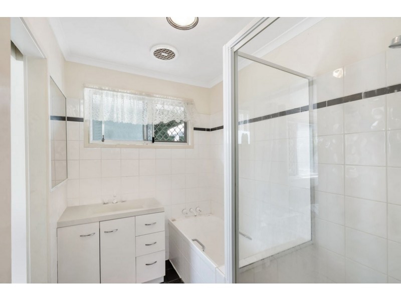 7 Windsor Place, Molendinar QLD 4214