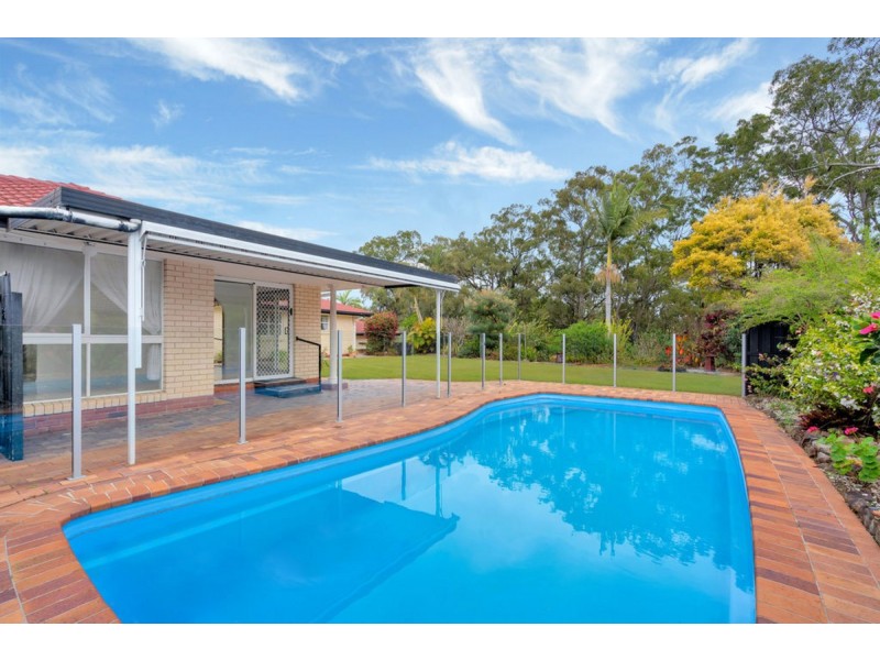 2 Crocus Way, Gaven QLD 4211