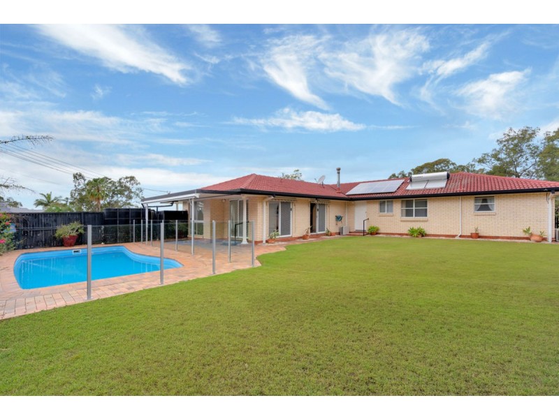 2 Crocus Way, Gaven QLD 4211