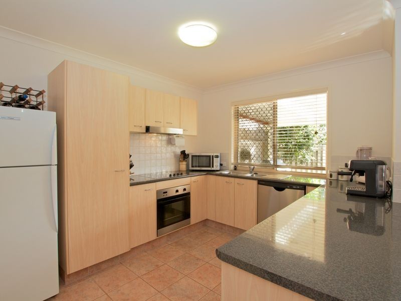2/42 Riverpark Drive, Nerang QLD 4211