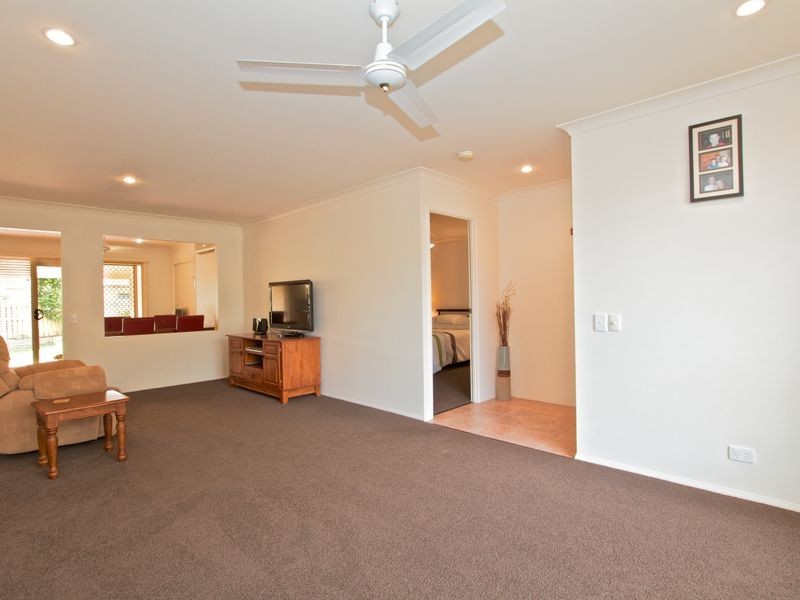 2/42 Riverpark Drive, Nerang QLD 4211