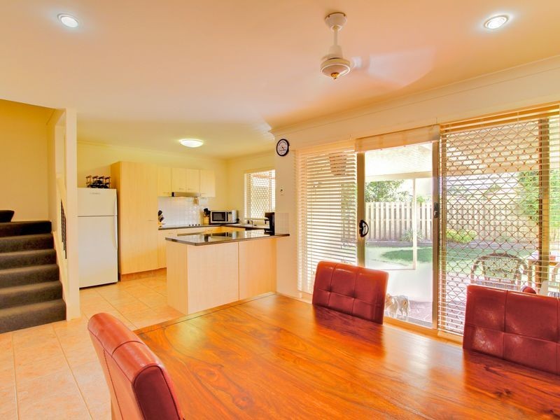 2/42 Riverpark Drive, Nerang QLD 4211