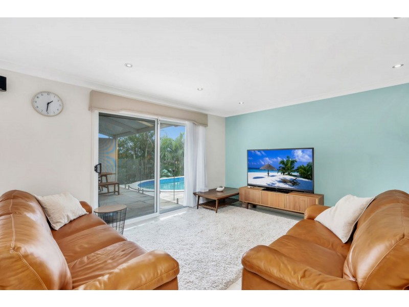 11 Parklane Place, Highland Park QLD 4211