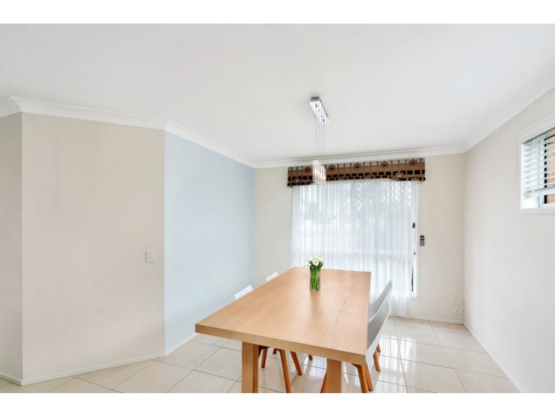 11 Parklane Place, Highland Park QLD 4211