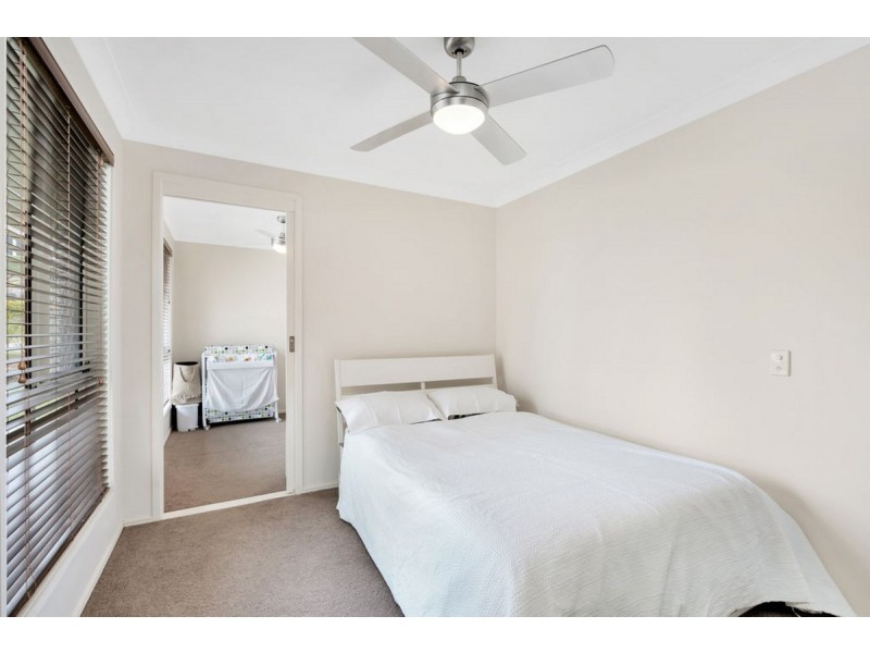 11 Parklane Place, Highland Park QLD 4211