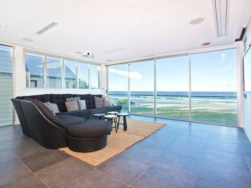 223 Hedges Avenue, Mermaid Beach QLD 4218