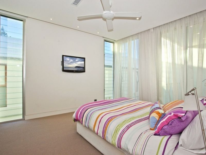 223 Hedges Avenue, Mermaid Beach QLD 4218