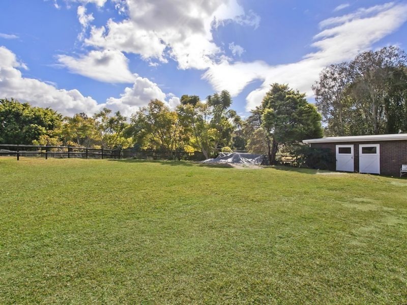 11 Oak Street, Nerang QLD 4211