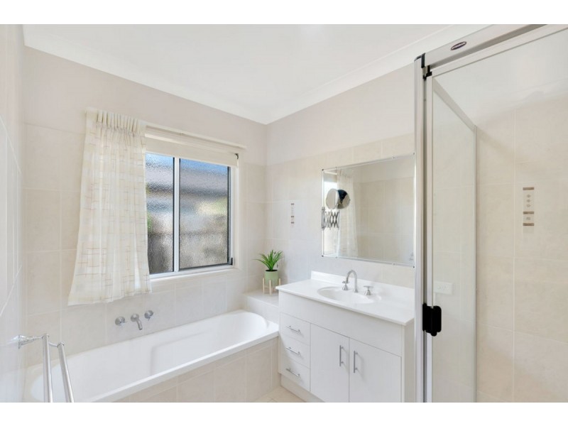 5 Silkwood Way, Molendinar QLD 4214