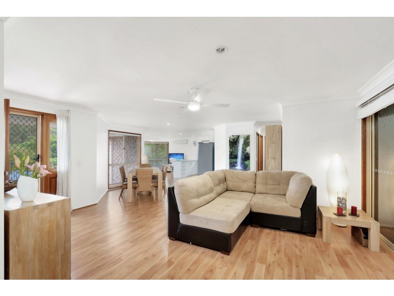 37 Tristania Way, Highland Park QLD 4211