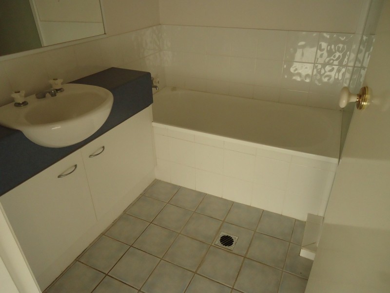 1/79 Riverpark Drive, Nerang QLD 4211