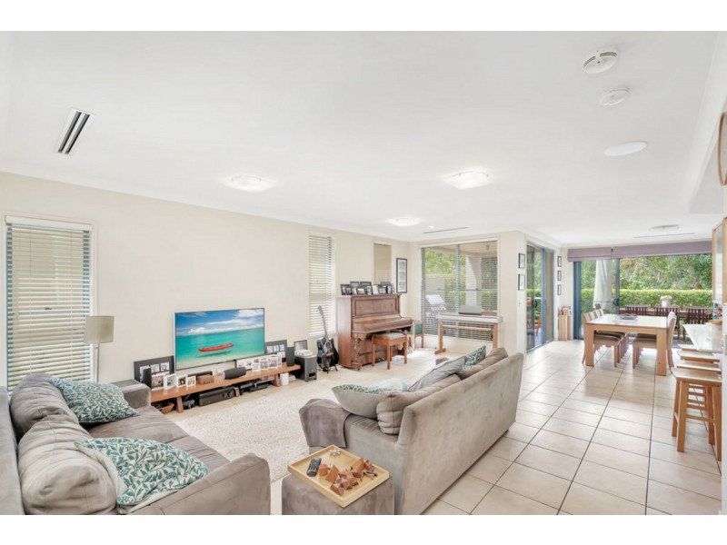 2007/1 The Vistas Drive, Carrara QLD 4211