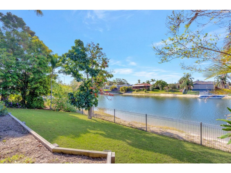 6 Tequila Court, Mermaid Waters QLD 4218