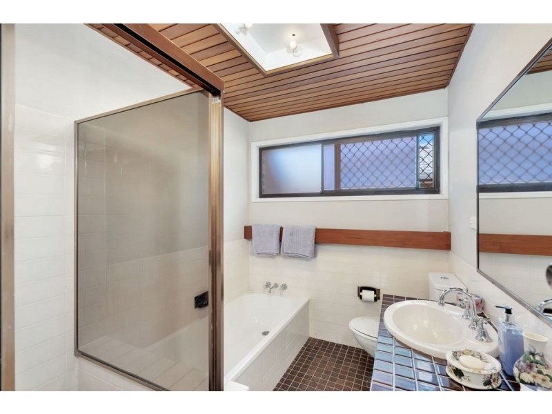 6 Tequila Court, Mermaid Waters QLD 4218