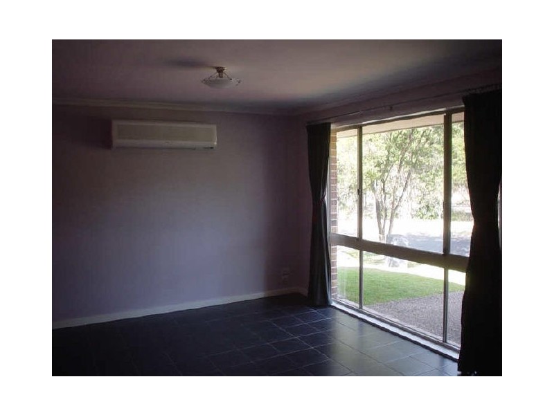 4 Sandalwood Tce, Nerang QLD 4211