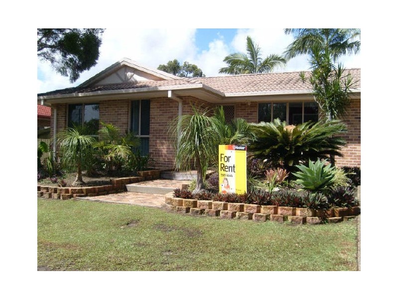 4 Sandalwood Tce, Nerang QLD 4211