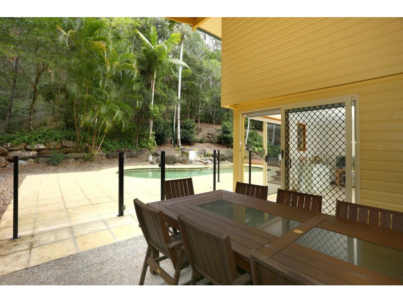 119 Henri Robert Drive, Clagiraba QLD 4211