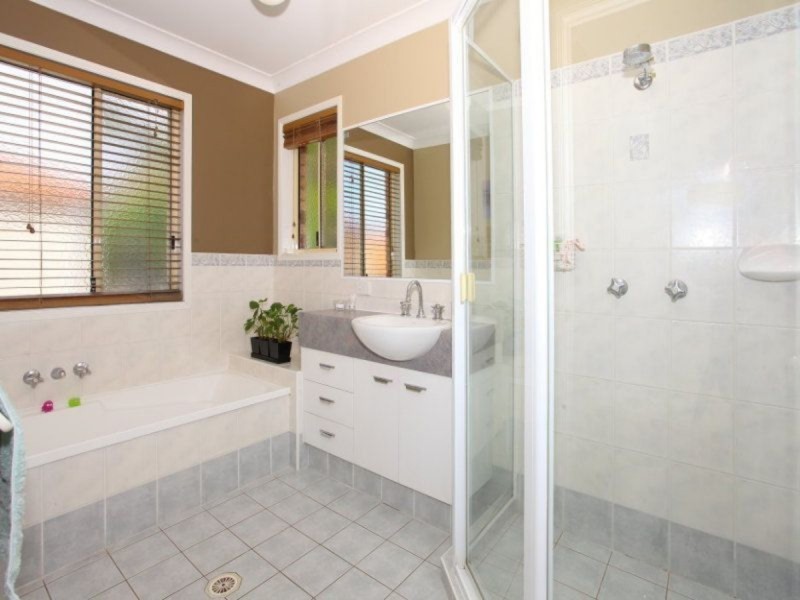 71 Paddington Drive, Carrara QLD 4211