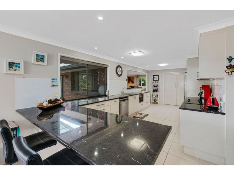 49 Kallaroo Crescent, Ashmore QLD 4214