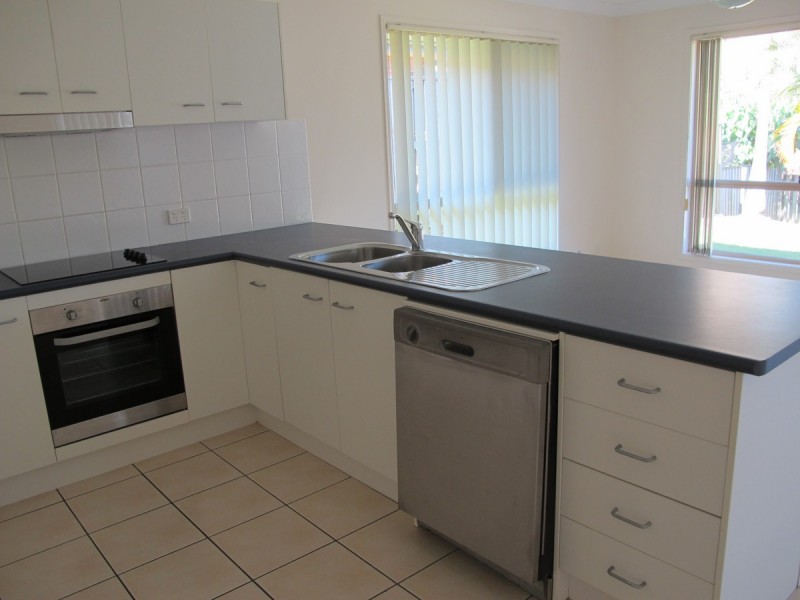 8 Murrayfield Place, Merrimac QLD 4226