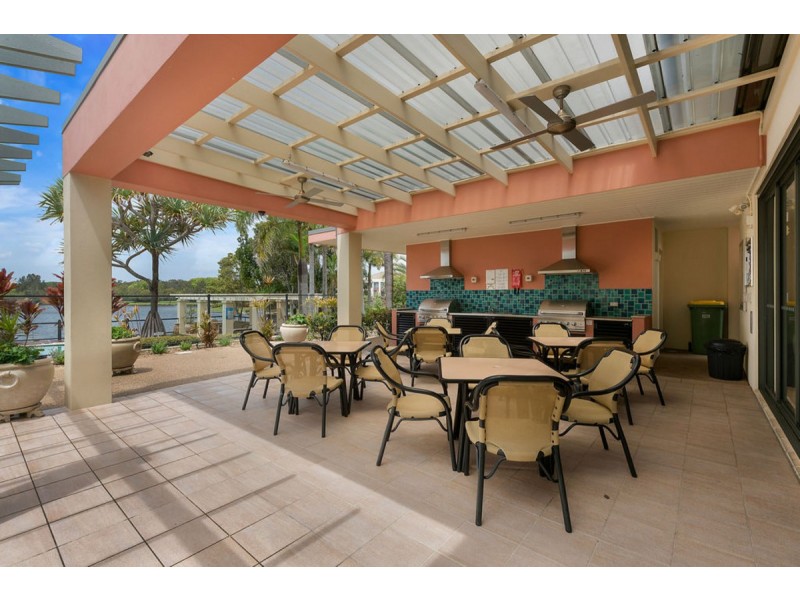 1083/1 The Cove Crescent, Carrara QLD 4211