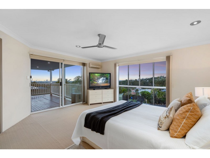 12 Nottingham Place, Highland Park QLD 4211