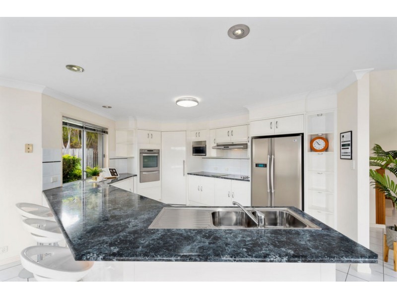 12 Nottingham Place, Highland Park QLD 4211