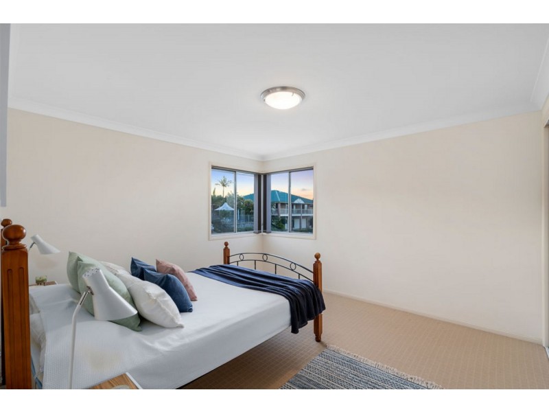 12 Nottingham Place, Highland Park QLD 4211