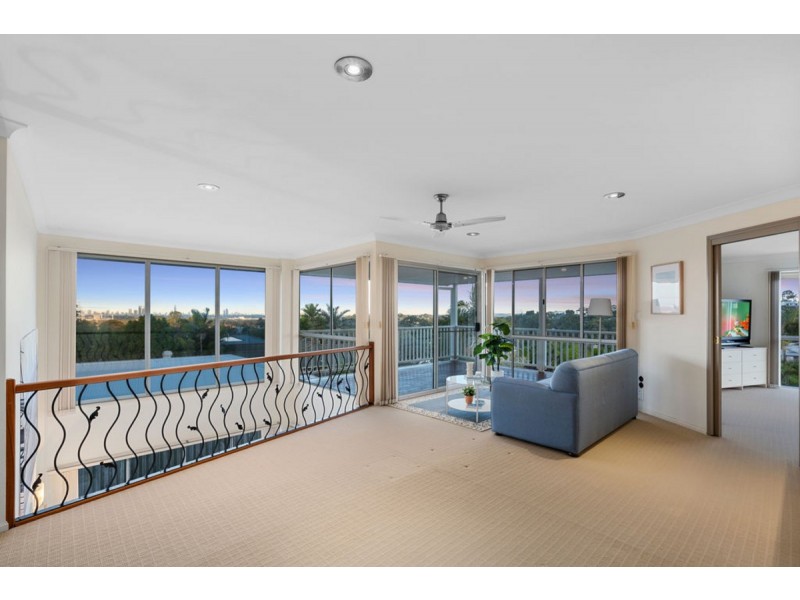 12 Nottingham Place, Highland Park QLD 4211