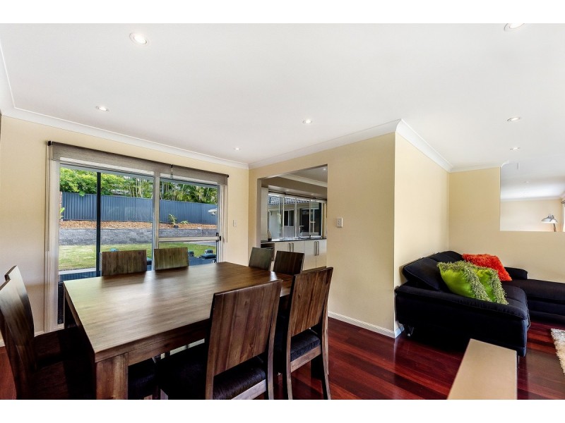 2 Woolmere Street, Carrara QLD 4211