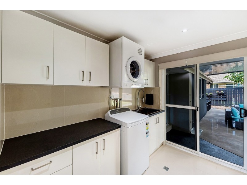 2 Woolmere Street, Carrara QLD 4211