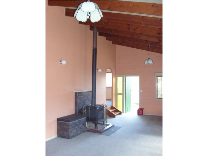 36 North Road, Lower Beechmont QLD 4211