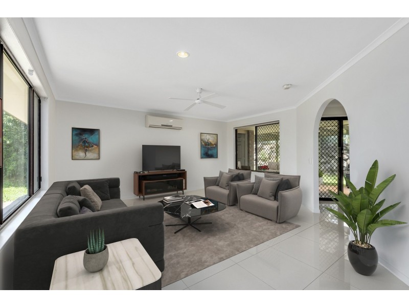 17 Richard Crescent, Highland Park QLD 4211