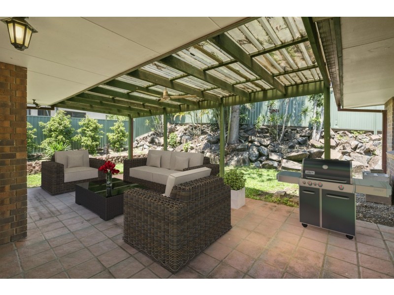 17 Richard Crescent, Highland Park QLD 4211