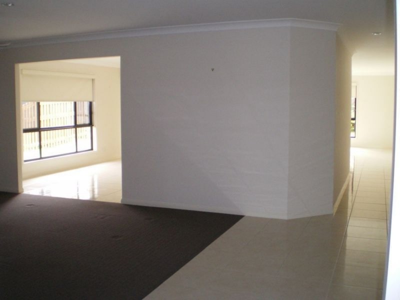 4 Silvereye Circuit, Gilston QLD 4211