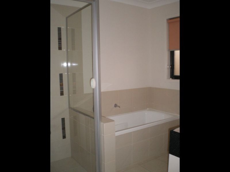 4 Silvereye Circuit, Gilston QLD 4211