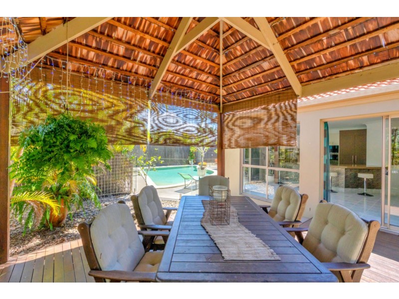 4 Navua Court, Pacific Pines QLD 4211