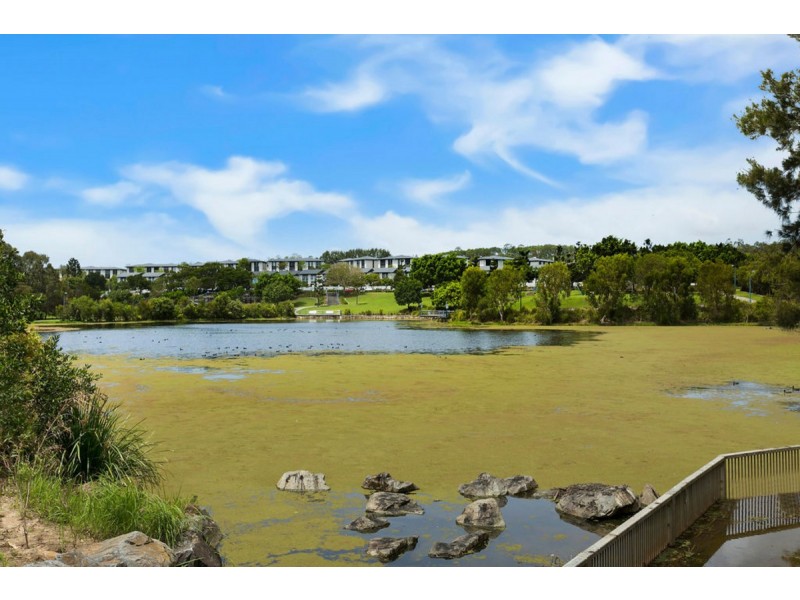 4 Navua Court, Pacific Pines QLD 4211