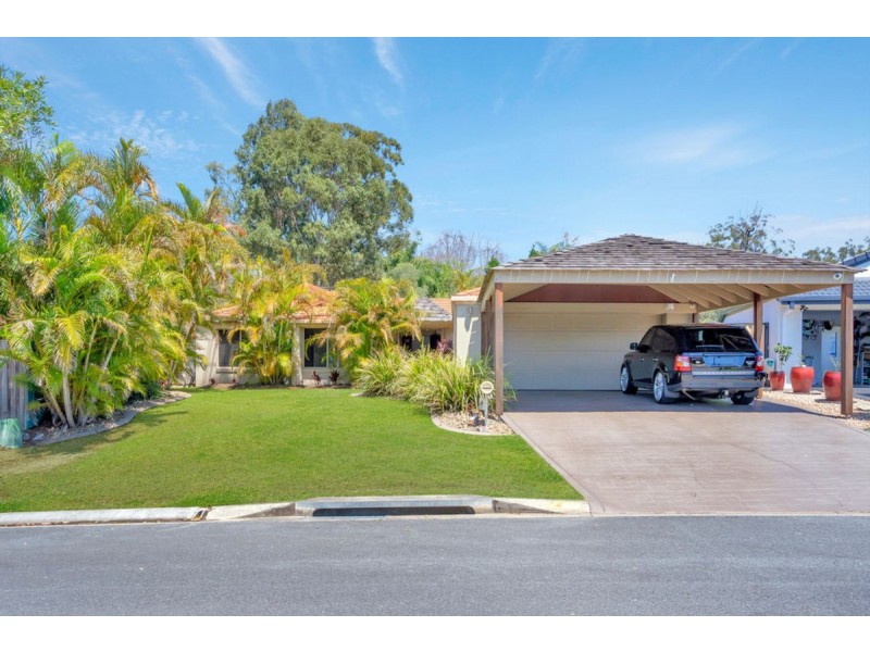 4 Navua Court, Pacific Pines QLD 4211