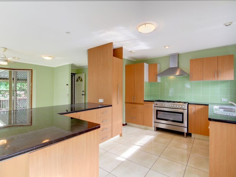 19 Burgundy Court, Highland Park QLD 4211